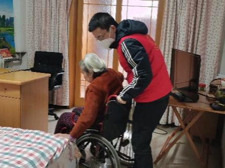 【疫情防控】尽锐出战护我城，PP电子游戏先锋在行动 ——集团干部下沉一线系列（二）